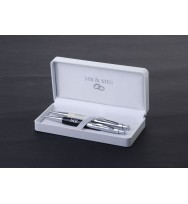 Gift pen set mr & mrs
